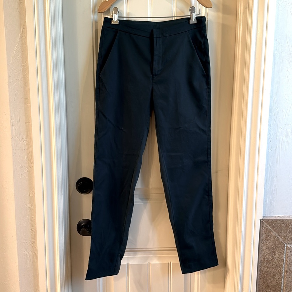 Lululemon skinny leg slacks
